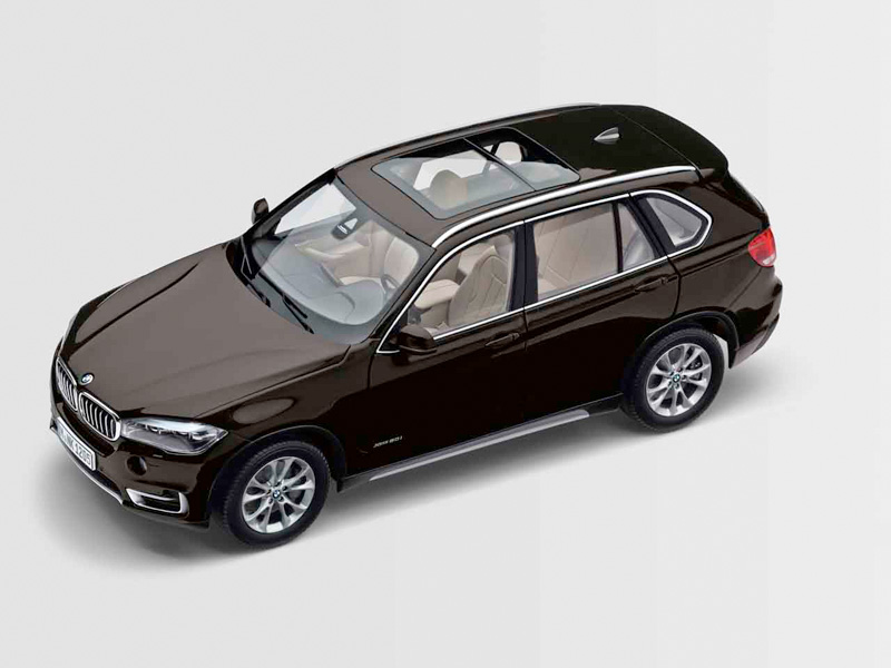BMW 3 Series Touring (F31), 1:18 scale. 1:43 scale.